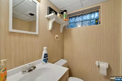 111 Crain Road, Paramus, NJ 07652 - Photo 24