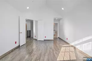 11 Bayside Dr, Bayonne, NJ 07002 - Photo 10