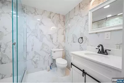 11 Bayside Drive, Bayonne, NJ 07002 - Photo 20