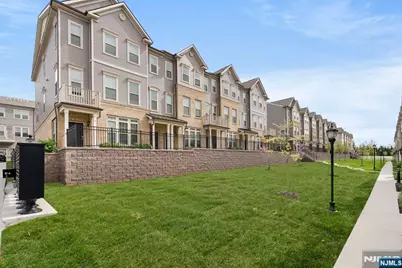 30 Arnold Drive, Wood Ridge, NJ 07075 - Photo 4