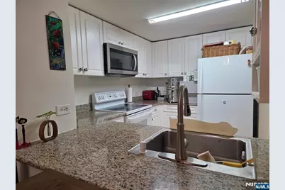 100 Old Palisade Road 803 #803, Fort Lee, NJ 07024 - Photo 4