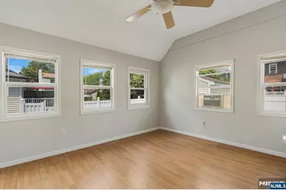 24 Sunderland Avenue, Rutherford, NJ 07070 - Photo 16