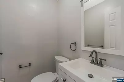 24 Sunderland Avenue, Rutherford, NJ 07070 - Photo 18
