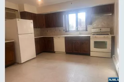 384 Roosevelt Street Ground #ground, Fairview, NJ 07022 - Photo 4