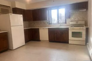 384 Roosevelt Street Ground, Fairview, NJ 07022 - Photo 4