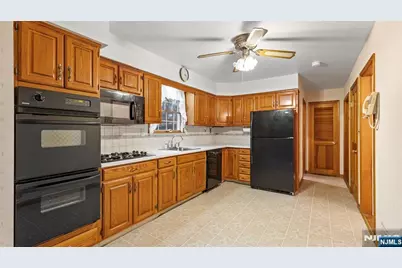 51 Black Oak Lane, Mahwah, NJ 07430 - Photo 8