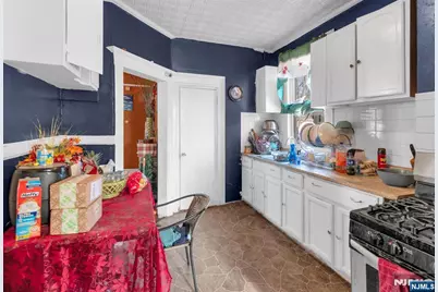 125 Berkshire Place, Irvington, NJ 07111 - Photo 6