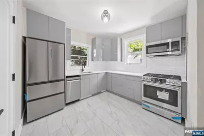 561 Grand Avenue 2 #2, Leonia, NJ 07605 - Photo 2