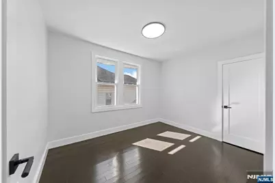 561 Grand Avenue 2 #2, Leonia, NJ 07605 - Photo 10