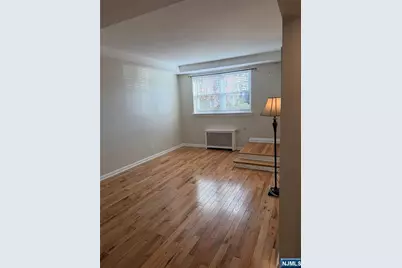 140 Hastings Avenue A #A, Rutherford, NJ 07070 - Photo 6