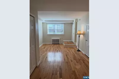 140 Hastings Avenue A #A, Rutherford, NJ 07070 - Photo 10