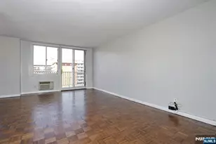 160 Overlook Ave 18D, Hackensack, NJ 07601 - Photo 6