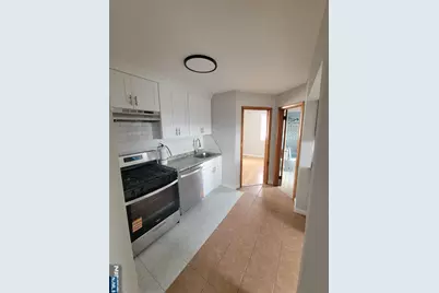 140 Clinton Place 2 #2, East Rutherford, NJ 07073 - Photo 4