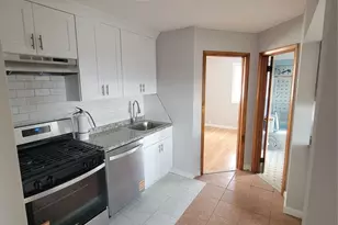 140 Clinton Pl 2, East Rutherford, NJ 07073 - Photo 4