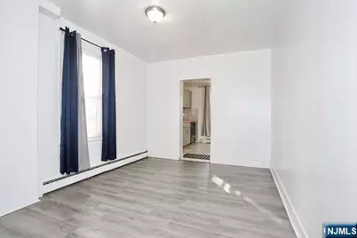 68 Mohawk Avenue 1st Fl #1st Fl, Hawthorne, NJ 07506 - Photo 4