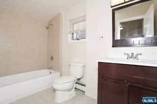 68 Mohawk Ave 2nd Fl, Hawthorne, NJ 07506 - Photo 12