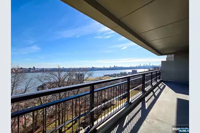 1 Horizon, Fort Lee, NJ 07024 - Photo 14
