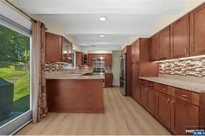 15 Candlestick Lane, Upper Saddle River, NJ 07458 - Photo 12