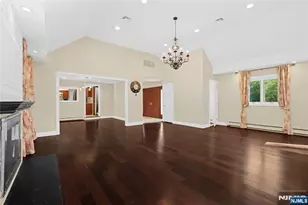 15 Candlestick Ln, Upper Saddle River, NJ 07458 - Photo 6