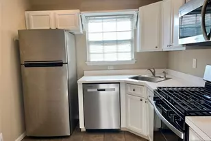 1023 Castle Rd, Mahwah, NJ 07430 - Photo 8