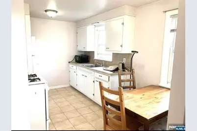 321 Roff Avenue, Palisades Park, NJ 07650 - Photo 12