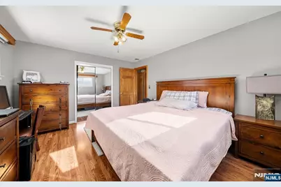 219 Farview Avenue, Paramus, NJ 07652 - Photo 10