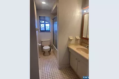 279 Clark Street C3 #C3, Hackensack, NJ 07601 - Photo 10