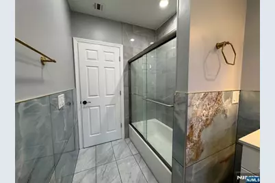 243 Hamilton Place 2 #2, Hackensack, NJ 07601 - Photo 8