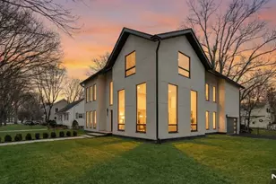 648 Falmouth Ave, Paramus, NJ 07652 - Photo 2