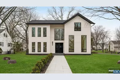 648 Falmouth Avenue, Paramus, NJ 07652 - Photo 46