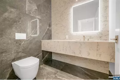 648 Falmouth Avenue, Paramus, NJ 07652 - Photo 16