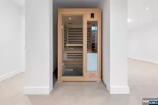 648 Falmouth Ave, Paramus, NJ 07652 - Photo 44