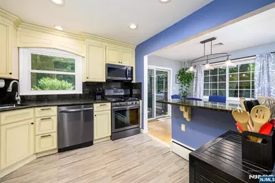 624 West Drive, Paramus, NJ 07652 - Photo 10