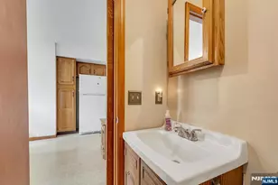 138 Fern Ave, Lyndhurst Township, NJ 07071 - Photo 14