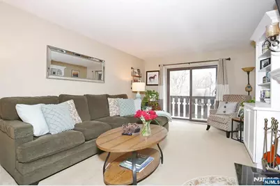 302 Mark Twain Way 302 #302, Mahwah, NJ 07430 - Photo 10