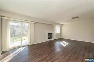 119 Woods Edge Dr, Roxbury Township, NJ 07876 - Photo 2