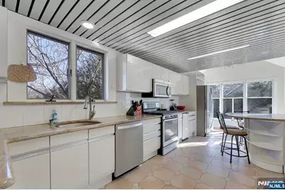 260 Garden Place, Oradell, NJ 07649 - Photo 8