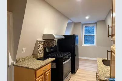 1635 Union Turnpike, North Bergen, NJ 07047 - Photo 6