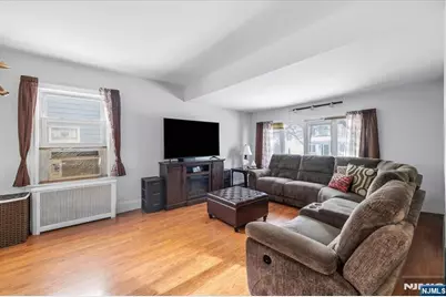221 4th Street, Ridgefield Park, NJ 07660 - Photo 4
