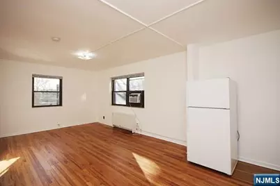 3020 Edwin Avenue 2J #2J, Fort Lee, NJ 07024 - Photo 2