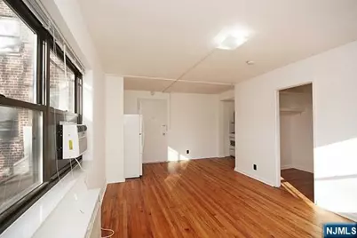 3020 Edwin Avenue 2J #2J, Fort Lee, NJ 07024 - Photo 6