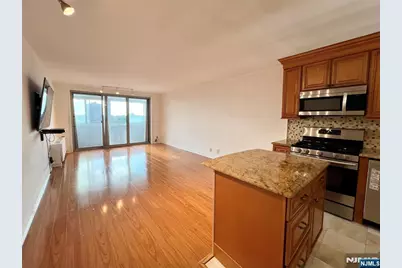 2100 Linwood Avenue 7D #7D, Fort Lee, NJ 07024 - Photo 8
