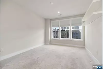 32 Goldfinch Drive, Upper Saddle River, NJ 07458 - Photo 20