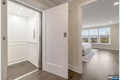 32 Goldfinch Drive, Upper Saddle River, NJ 07458 - Photo 16