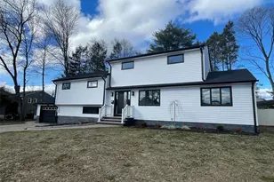 229 Standish Rd, Paramus, NJ 07652 - Photo 1