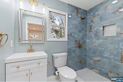 229 Standish Road, Paramus, NJ 07652 - Photo 10