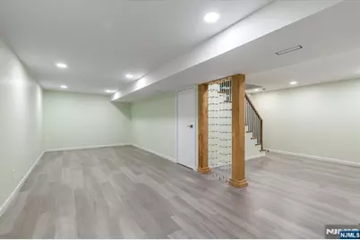 33 Elycroft Parkway, Rutherford, NJ 07070 - Photo 38