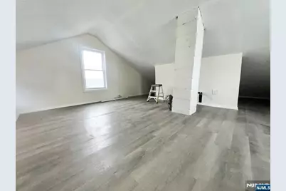 138 Kingsland Avenue, Lyndhurst Township, NJ 07071 - Photo 10