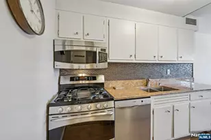 926 Bloomfield Ave 5B, Glen Ridge, NJ 07028 - Photo 14