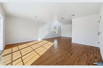 303-305 Runyon Street, Newark, NJ 07108 - Photo 6